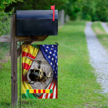 Huey Helicopter Vietnam Veteran Lest We Forget Flag DBD2687F