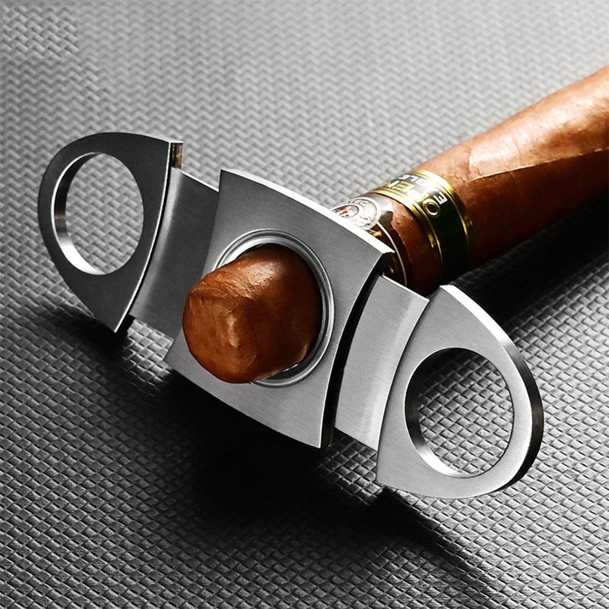 Love Hunting Gift For Dad Grandpa Husband - Personalized Hunting Leather Cigar Humidor Case