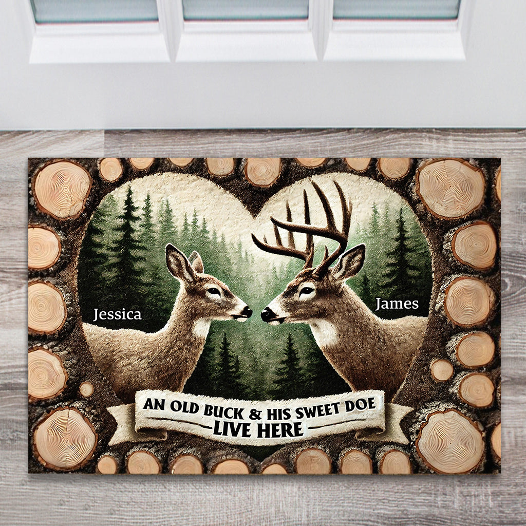 An Old Buck & His Sweet Doe Live Here - Personalized Hunting Doormat