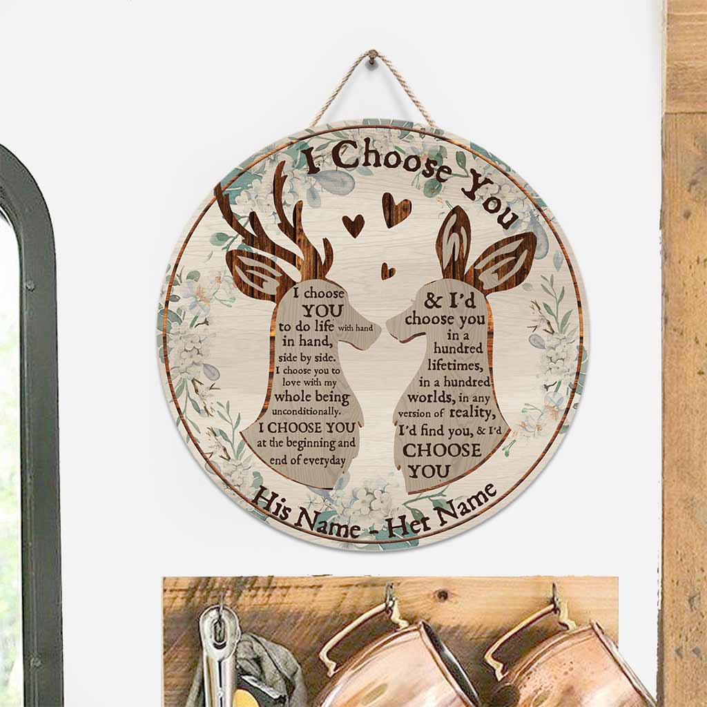 I Choose You Deer Couple - Personalized Hunting Round Wood Sign