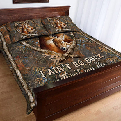 I Ain't No Buck Without My Doe - Personalized Couple Hunting Quilt Set