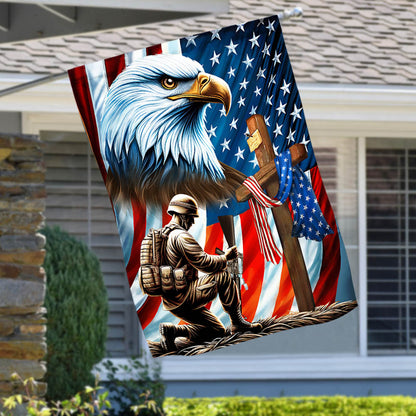 FLAGWIX Patriotic Eagle Veteran Kneeling Soldier Christ Cross Memorial Day American Flag MLN2793F