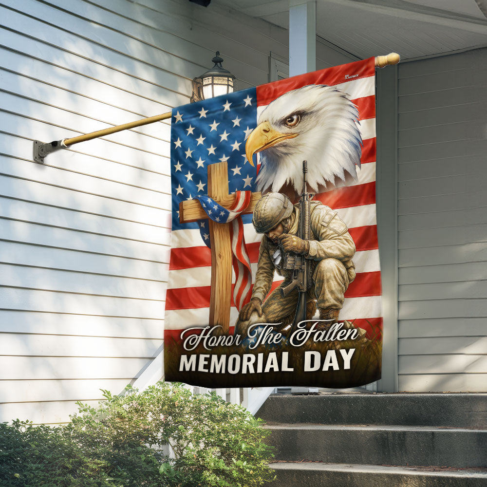 Memorial Day Honor The Fallen Kneeling American Soldier Cross Veteran Flag MLN5595TTH