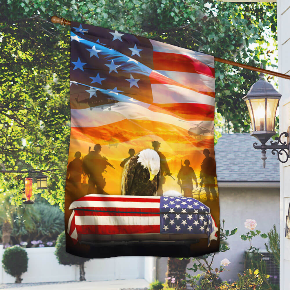 Remembrance Memorial Day American Eagle Honoring All Who Served Veterans Flag TPT1671F